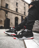Air Jordan 4 Retro "Bred 2019" Sneaker - Image 4